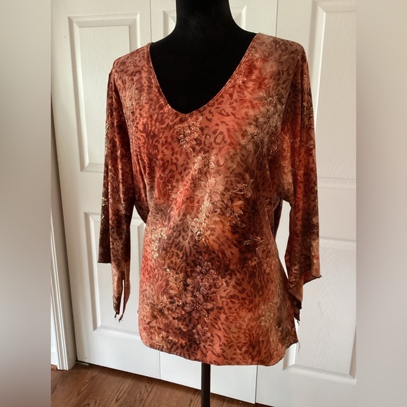 Brittany Black top. 2X - Picture 13 of 13